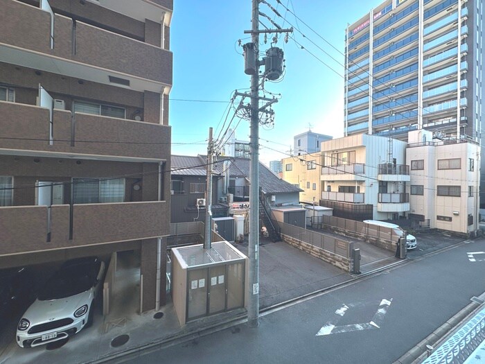 物件内観写真16　(室内からの展望)