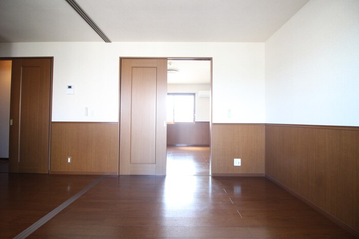 物件内観写真8　(居室)