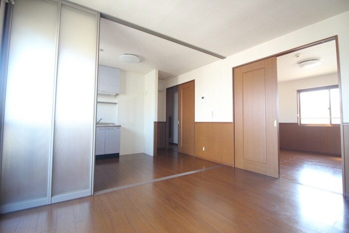 物件内観写真9　(居室)