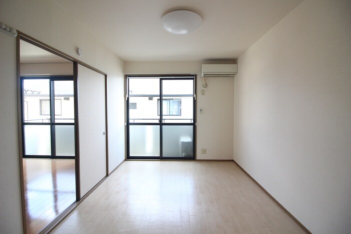 物件内観写真9　(居室)