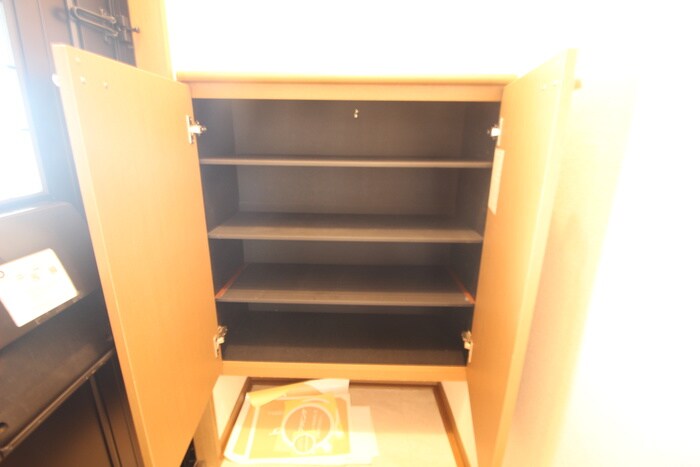 物件内観写真11　(靴箱)