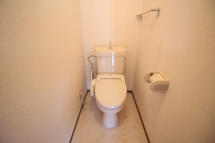 物件内観写真14　(トイレ)