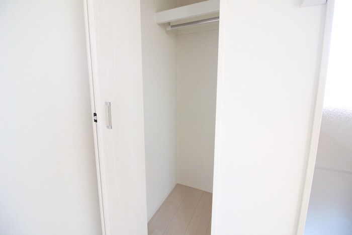 物件内観写真10　(収納)