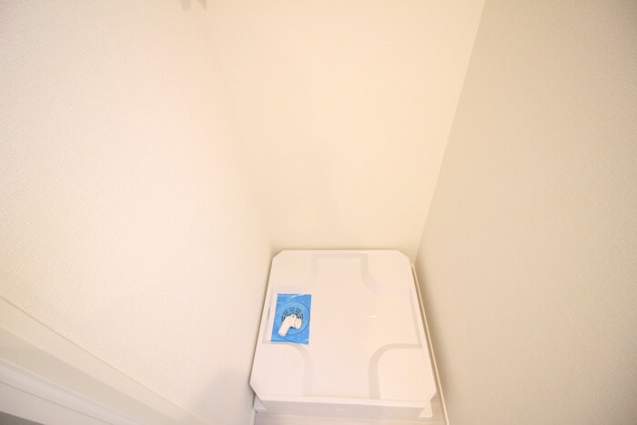 物件内観写真14　(洗濯機置場)