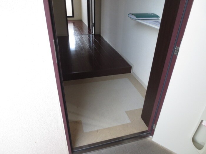 物件内観写真15　(玄関)