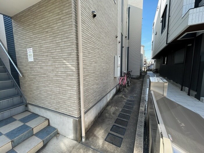 物件外観写真2　(駐輪場)