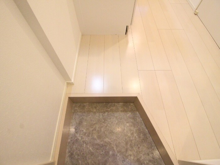 物件内観写真22　(玄関)