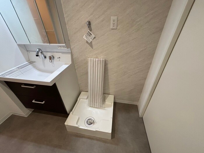 物件内観写真15　(洗濯機置場)