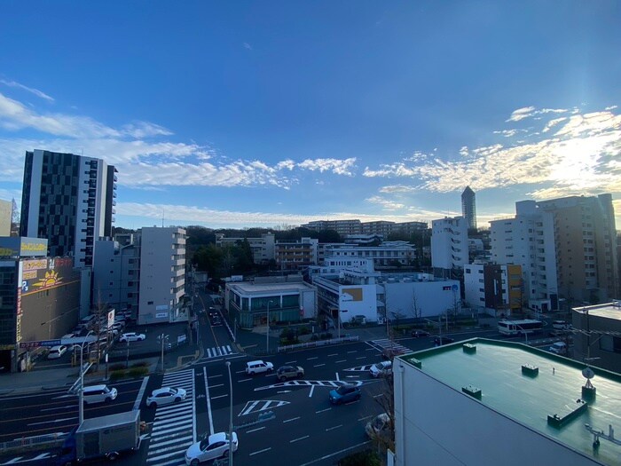 物件内観写真13　(室内からの展望)