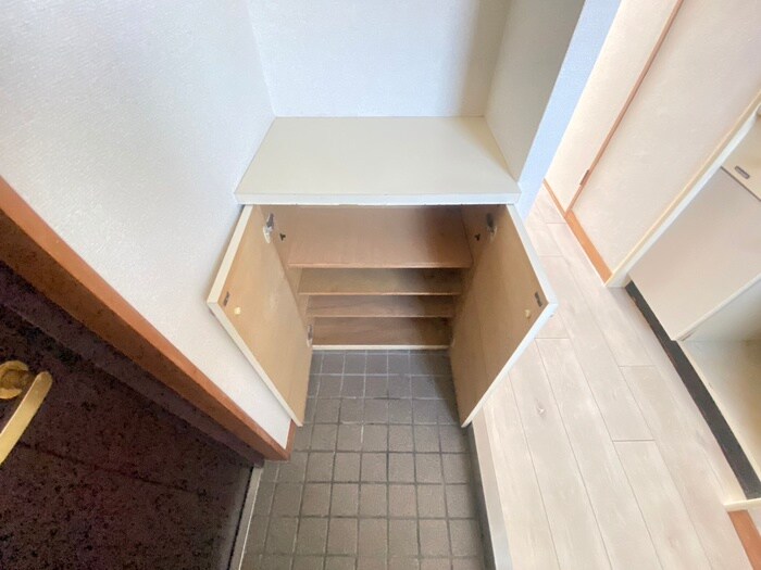 物件内観写真16　(靴箱)