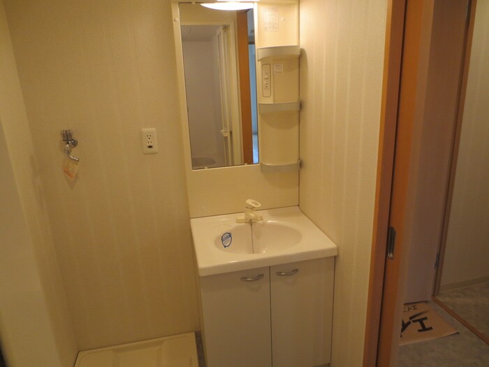 物件内観写真11　(洗面)