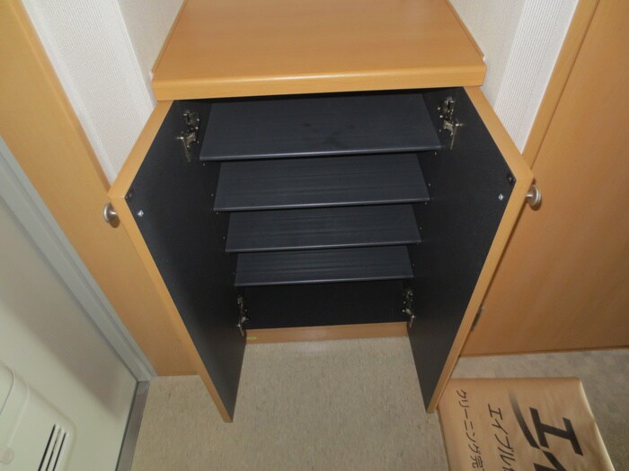 物件内観写真15　(靴箱)