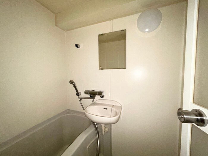 物件内観写真11　(洗面)