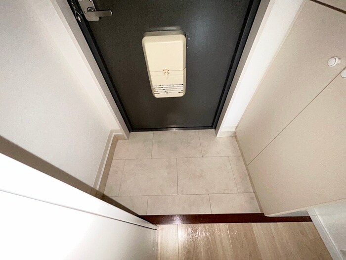 物件内観写真15　(玄関)