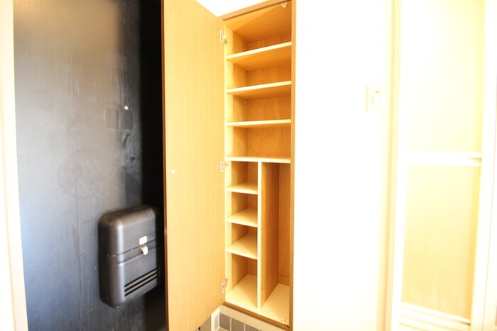 物件内観写真8　(靴箱)