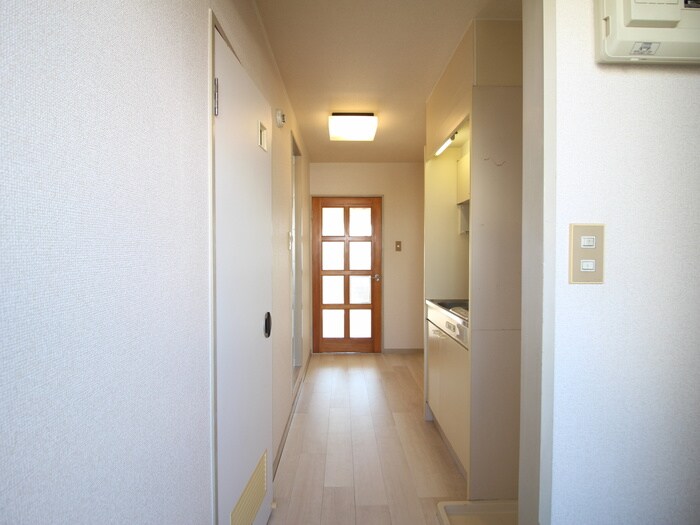 物件内観写真17　(廊下)