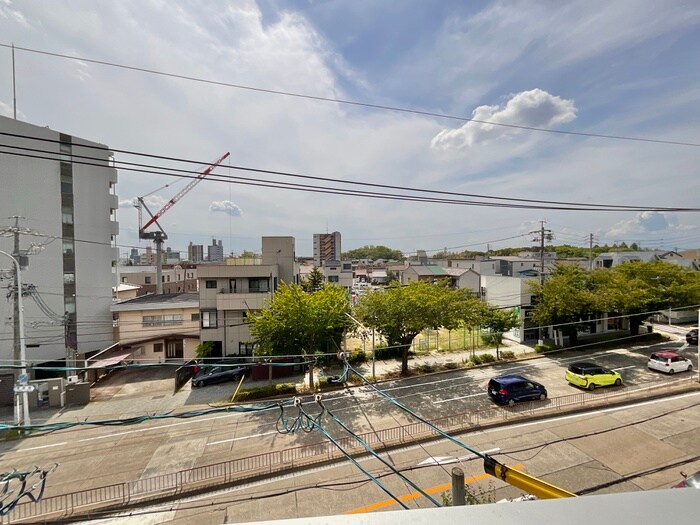 物件内観写真21　(室内からの展望)