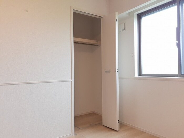 物件内観写真11　(収納)