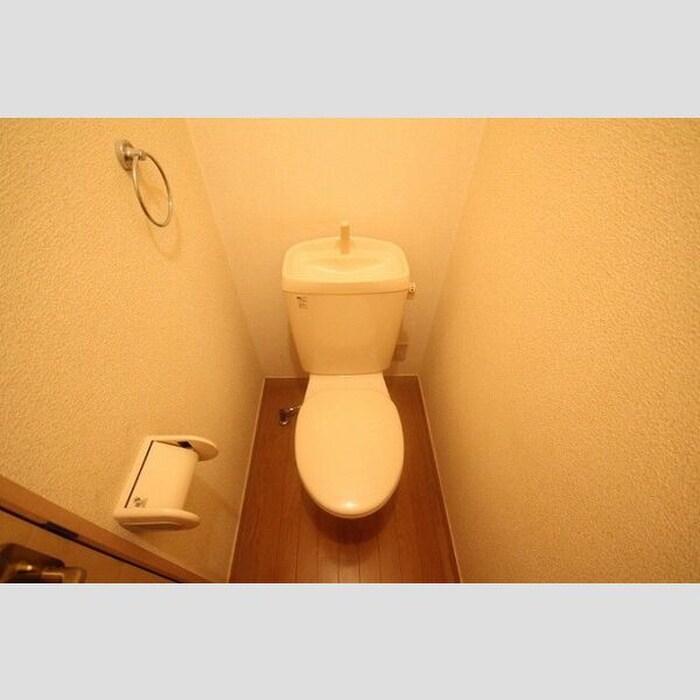 物件内観写真8　(トイレ)