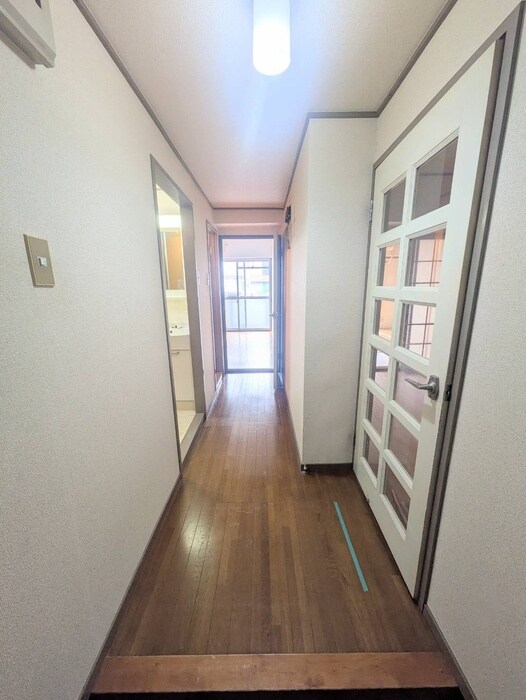 物件内観写真10　(廊下)