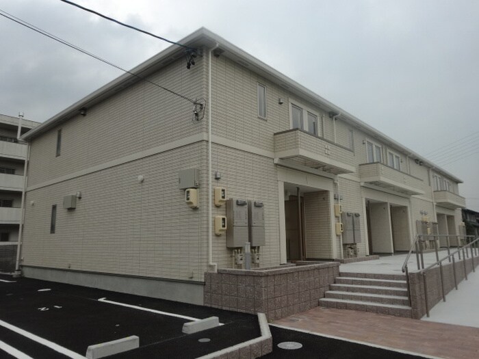 物件外観写真1　(外観写真)