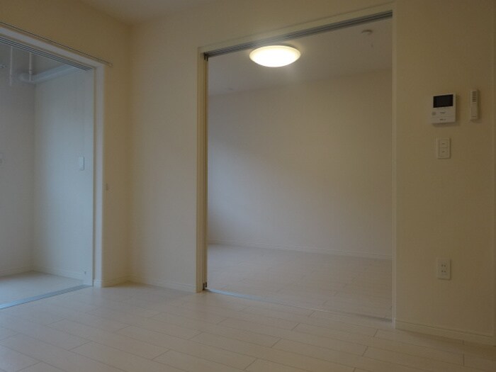 物件内観写真5　(居室)