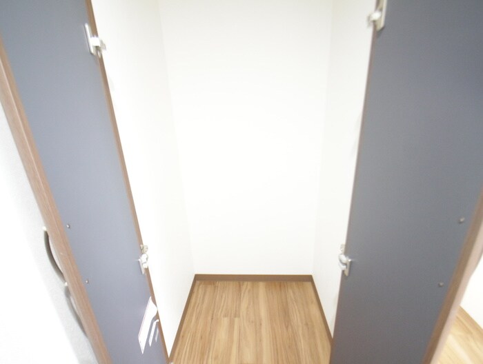 物件内観写真9　(収納)