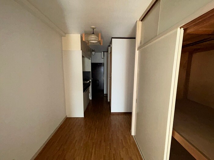 物件内観写真14　(廊下)