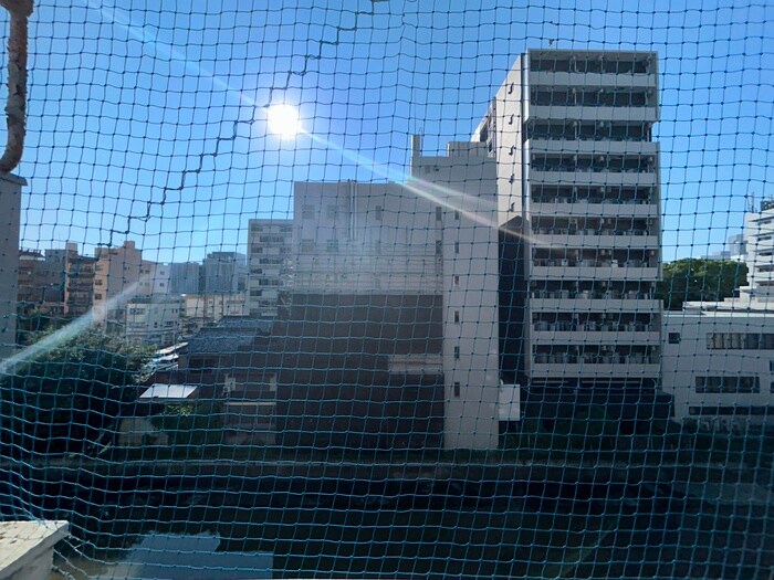 物件内観写真17　(室内からの展望)