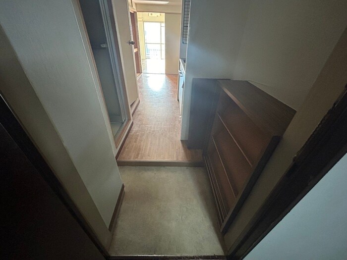 物件内観写真18　(玄関)