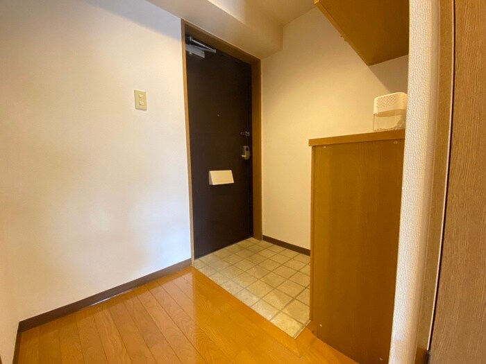 物件内観写真19　(玄関)