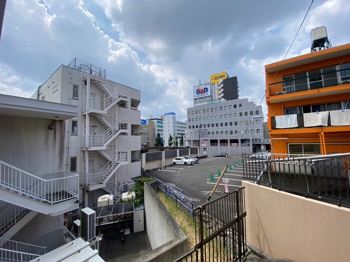 物件内観写真22　(室内からの展望)