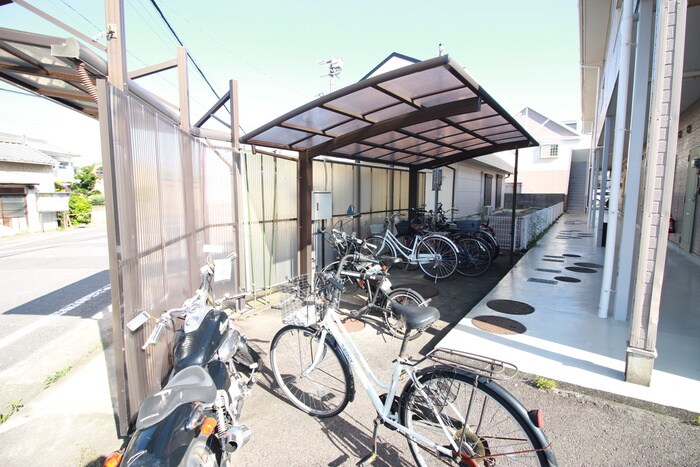 物件外観写真5　(駐輪場)
