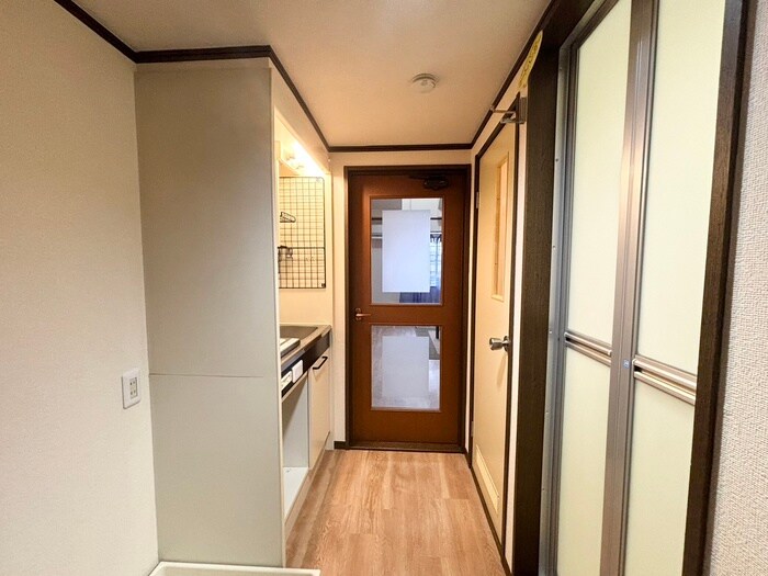 物件内観写真17　(廊下)