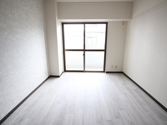 物件内観写真10　(居室)