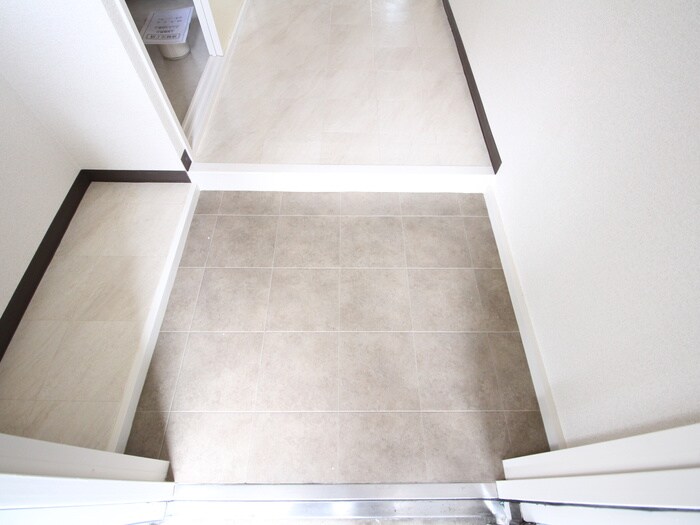 物件内観写真19　(玄関)