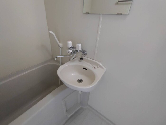 物件内観写真10　(洗面)