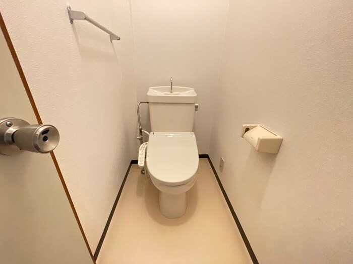 物件内観写真13　(トイレ)