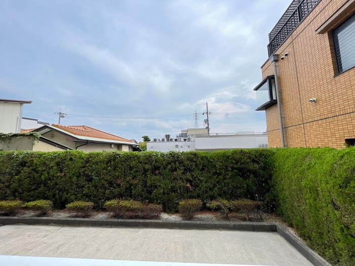 物件内観写真15　(室内からの展望)