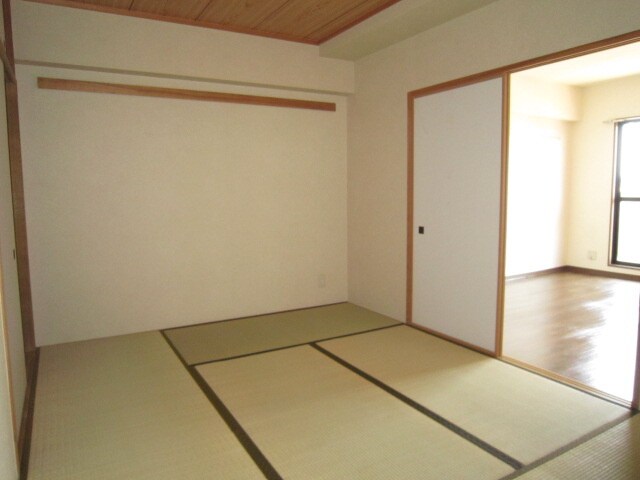 物件内観写真6　(居室)