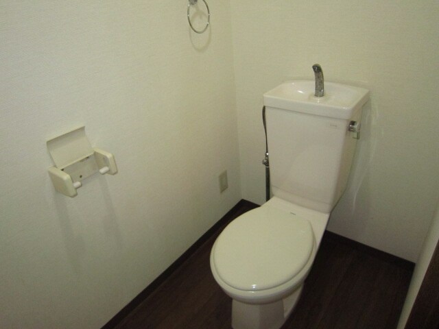 物件内観写真10　(トイレ)