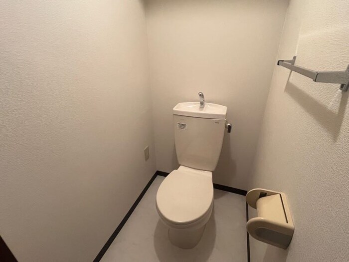 物件内観写真16　(トイレ)