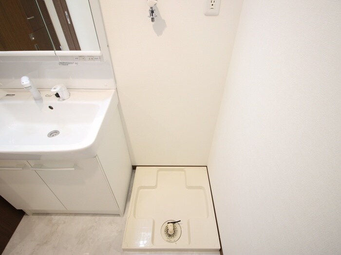 物件内観写真15　(洗濯機置場)