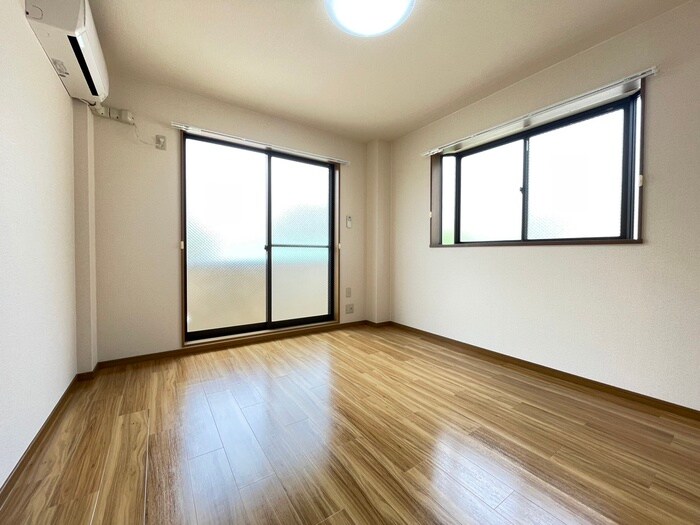 物件内観写真7　(居室)