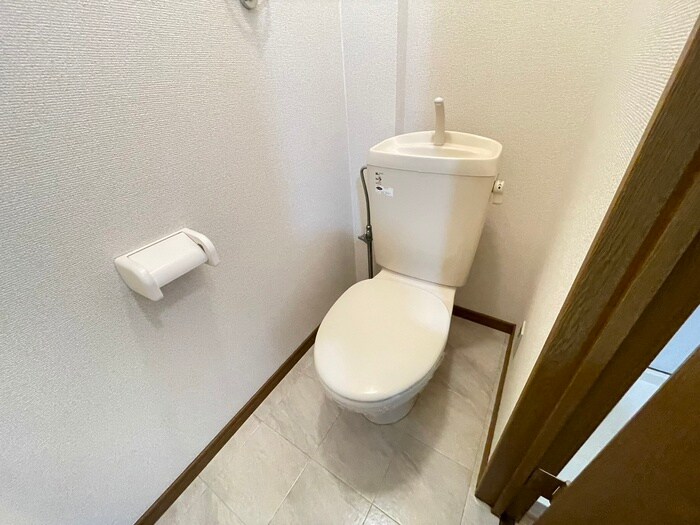 物件内観写真12　(トイレ)