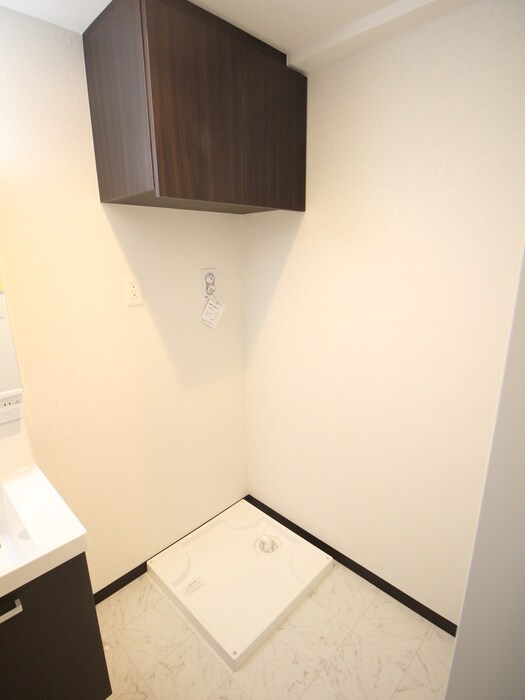 物件内観写真10　(洗濯機置場)