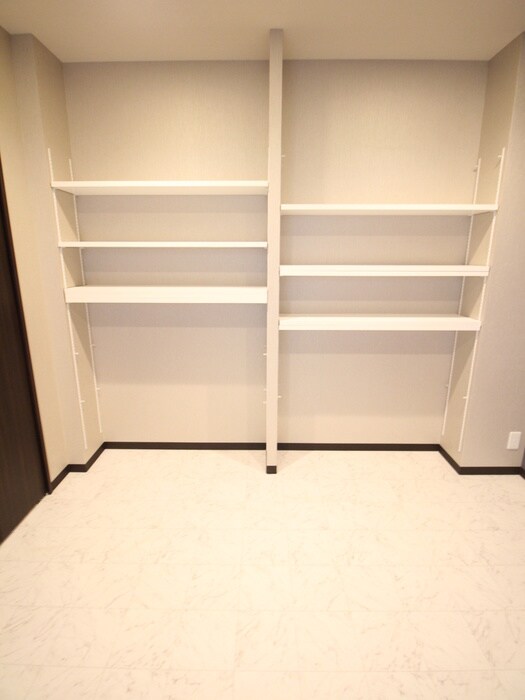 物件内観写真15　(収納)