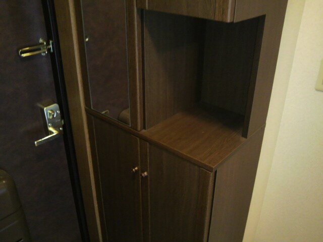 物件内観写真9　(玄関)