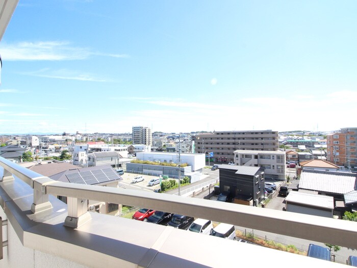 物件内観写真16　(室内からの展望)