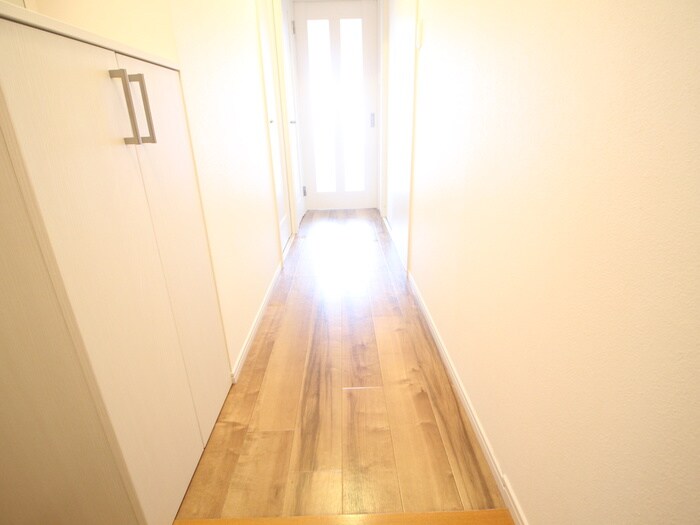 物件内観写真18　(廊下)